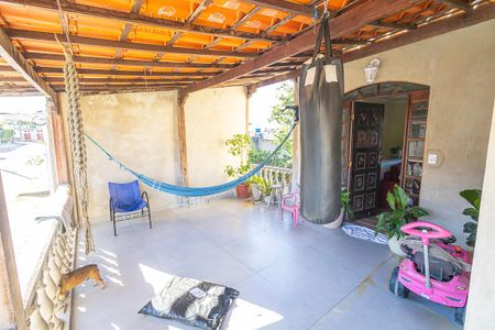 Casa à venda com 400m², 3 quartos e 1 vagaVaranda