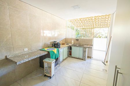 Casa à venda com 400m², 3 quartos e 1 vagaArea de serviço