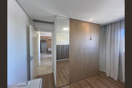 Apartamento para alugar com 77m², 2 quartos e 1 vaga