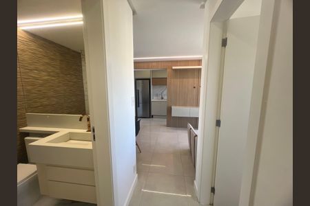 Apartamento para alugar com 77m², 2 quartos e 1 vaga