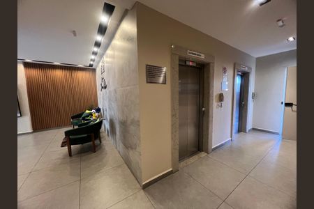 Apartamento para alugar com 77m², 2 quartos e 1 vaga