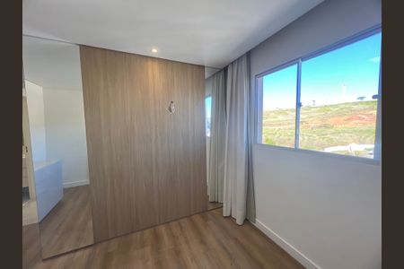 Apartamento para alugar com 77m², 2 quartos e 1 vaga