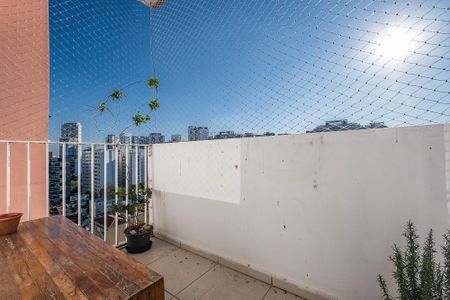 Apartamento à venda com 84m², 2 quartos e 1 vaga Apartamento à venda com 84m², 2 quartos e 1 vagaSala - Varanda
