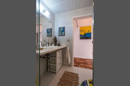 Apartamento à venda com 84m², 2 quartos e 1 vaga Apartamento à venda com 84m², 2 quartos e 1 vagaBanheiro