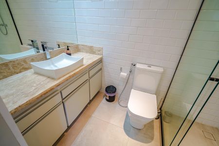 Banheiro de apartamento à venda com 3 quartos, 79m² em Jaguaré, São Paulo
