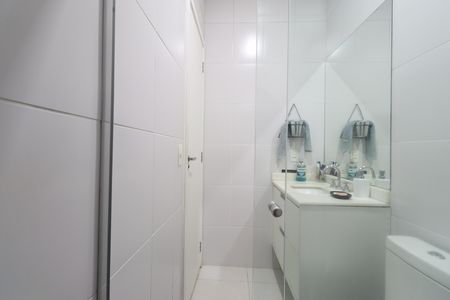 Banheiro de kitnet/studio para alugar com 1 quarto, 96m² em Pompeia, São Paulo