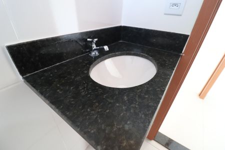 Apartamento para alugar com 55m², 2 quartos e 2 vagasBanheiro Social