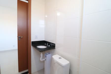Apartamento para alugar com 55m², 2 quartos e 2 vagasBanheiro do Quarto 2