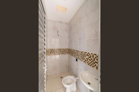 Apartamento para alugar com 60m², 3 quartos e sem vaga Apartamento para alugar com 60m², 3 quartos e sem vagaBanheiro da Suíte