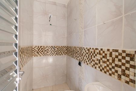 Apartamento para alugar com 60m², 3 quartos e sem vaga Apartamento para alugar com 60m², 3 quartos e sem vagaBanheiro da Suíte