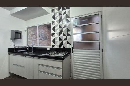 Foto 16 de casa à venda com 2 quartos, 96m² em Vila Borges, São Paulo