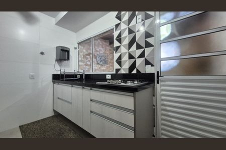 Foto 14 de casa à venda com 2 quartos, 96m² em Vila Borges, São Paulo