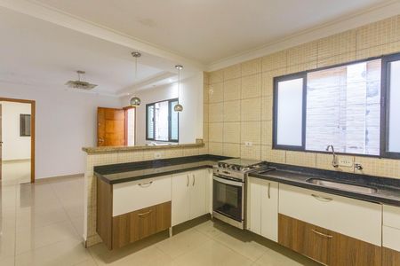 Casa para alugar com 150m², 3 quartos e 2 vagas Casa para alugar com 150m², 3 quartos e 2 vagasCozinha