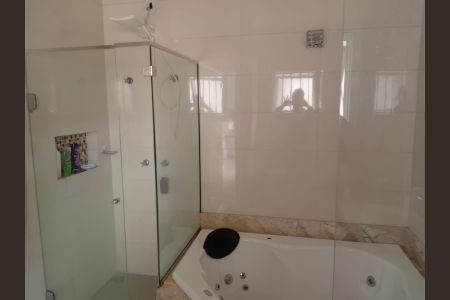 Casa para alugar com 256m², 3 quartos e 4 vagas Casa para alugar com 256m², 3 quartos e 4 vagasBanheiro