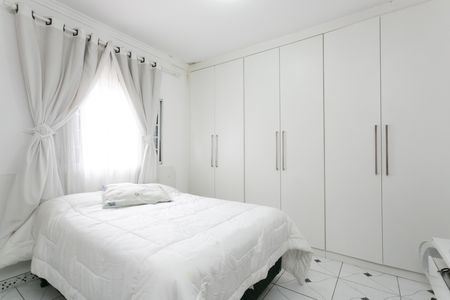 Casa à venda com 180m², 4 quartos e 2 vagas Casa à venda com 180m², 4 quartos e 2 vagasQuarto 1
