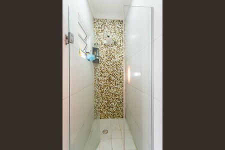 Casa à venda com 180m², 4 quartos e 2 vagas Casa à venda com 180m², 4 quartos e 2 vagasBanheiro 2