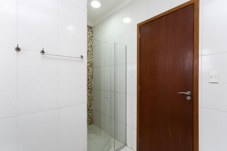 Casa à venda com 180m², 4 quartos e 2 vagas Casa à venda com 180m², 4 quartos e 2 vagasBanheiro 2