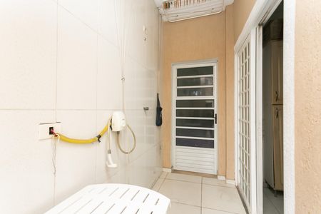 Casa à venda com 180m², 4 quartos e 2 vagas Casa à venda com 180m², 4 quartos e 2 vagasÁrea de Serviço