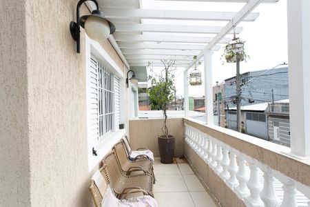 Casa à venda com 180m², 4 quartos e 2 vagas Casa à venda com 180m², 4 quartos e 2 vagasVaranda da Suíte