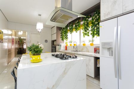 Casa à venda com 180m², 4 quartos e 2 vagas Casa à venda com 180m², 4 quartos e 2 vagasCozinha - Armários