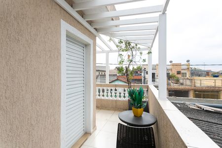 Casa à venda com 180m², 4 quartos e 2 vagas Casa à venda com 180m², 4 quartos e 2 vagasVaranda da Suíte