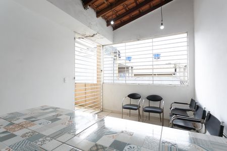 Casa à venda com 180m², 4 quartos e 2 vagas Casa à venda com 180m², 4 quartos e 2 vagasÁrea gourmet