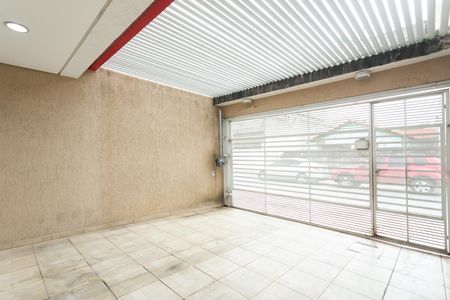 Casa à venda com 180m², 4 quartos e 2 vagas Casa à venda com 180m², 4 quartos e 2 vagasGaragem