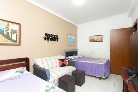 Casa à venda com 180m², 4 quartos e 2 vagas Casa à venda com 180m², 4 quartos e 2 vagasQuarto 3