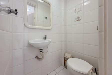 Banheiro de Serviço de apartamento para alugar com 2 quartos, 69m² em Vila Mariana, São Paulo