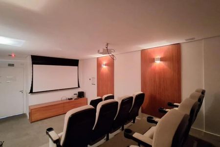 Apartamento à venda com 83m², 2 quartos e 2 vagasÁrea comum - Cinema