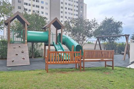 Apartamento à venda com 83m², 2 quartos e 2 vagasÁrea comum - Playground
