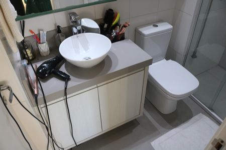 Apartamento à venda com 83m², 2 quartos e 2 vagasBanheiro 1