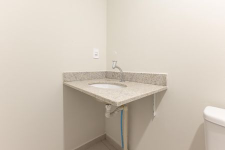 Banheiro de kitnet/studio para alugar com 1 quarto, 24m² em Vila Olímpia, São Paulo