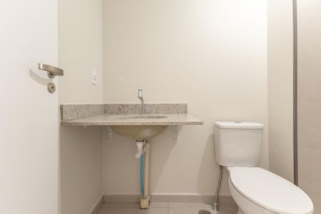 Banheiro de kitnet/studio para alugar com 1 quarto, 24m² em Vila Olímpia, São Paulo
