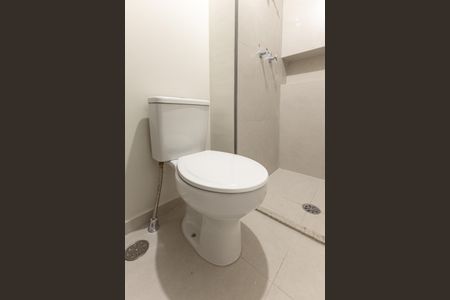 Banheiro de kitnet/studio para alugar com 1 quarto, 24m² em Vila Olímpia, São Paulo
