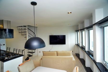 Apartamento para alugar com 72m², 1 quarto e 2 vagas