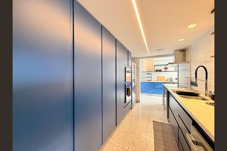 Cozinha de apartamento à venda com 4 quartos, 256m² em Campo Belo, São Paulo