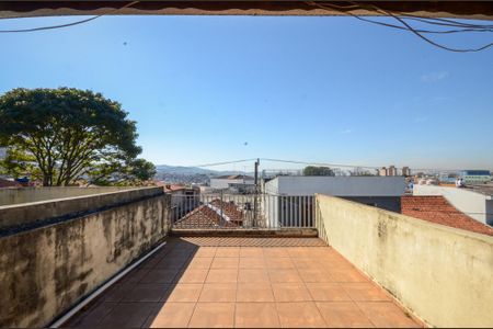 Churrasqueira de casa para alugar com 3 quartos, 80m² em Vila Serralheiro, São Paulo