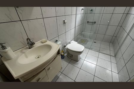 Banheiro de casa à venda com 3 quartos, 136m² em Parque das Nações, Santo André