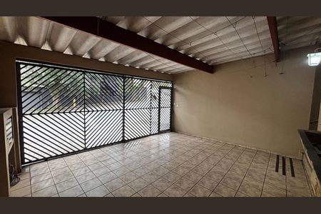 Garagem de casa à venda com 3 quartos, 136m² em Parque das Nações, Santo André