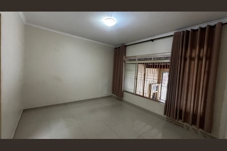 Casa à venda com 3 quartos, 136m² em Parque das Nações, Santo André