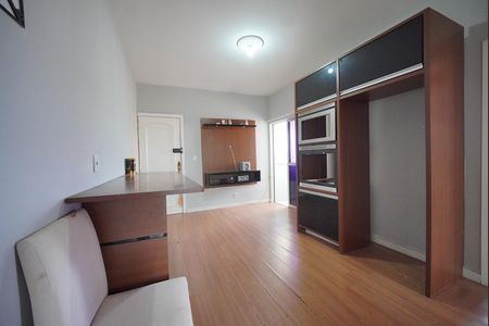 Sala de apartamento para alugar com 2 quartos, 58m² em Capoeiras, Florianópolis