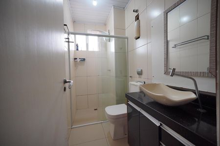 Banheiro de apartamento para alugar com 2 quartos, 58m² em Capoeiras, Florianópolis