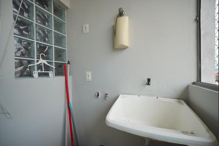 Apartamento para alugar com 58m², 2 quartos e 1 vagaÁrea de Serviço