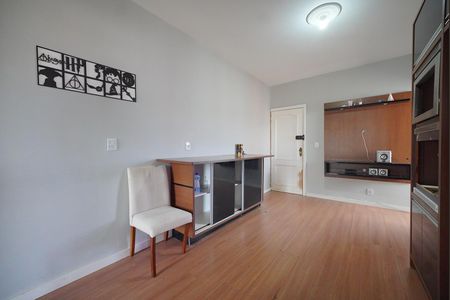 Apartamento para alugar com 58m², 2 quartos e 1 vagaSala
