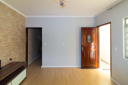 Sala de casa para alugar com 2 quartos, 82m² em Jardim Sapopemba, São Paulo