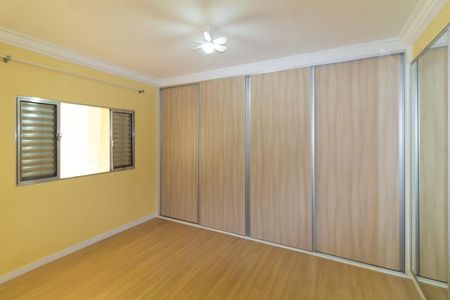 Casa para alugar com 82m², 2 quartos e 1 vaga Casa para alugar com 82m², 2 quartos e 1 vagaQuarto 1