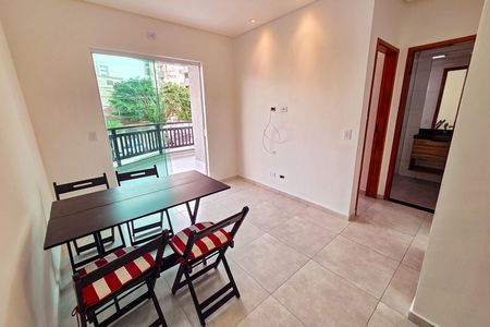 Sala de casa de condomínio para alugar com 2 quartos, 74m² em Nova Mirim, Praia Grande