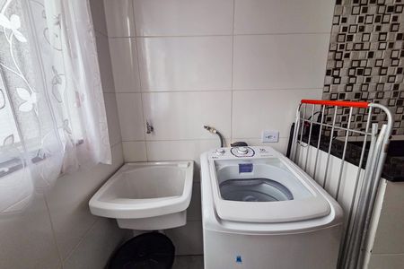 Casa de condomínio para alugar com 74m², 2 quartos e 1 vaga Casa de condomínio para alugar com 74m², 2 quartos e 1 vagaÁrea de Serviço