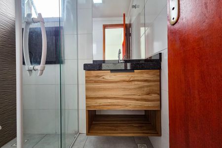 Casa de condomínio para alugar com 74m², 2 quartos e 1 vaga Casa de condomínio para alugar com 74m², 2 quartos e 1 vagaBanheiro